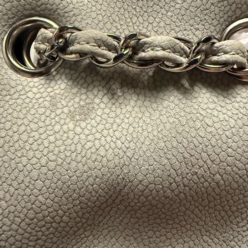 CHANEL Nubuck Camelia Gray Vintage Shoulder Bag with Elegant Chains - Picture 11 of 17
